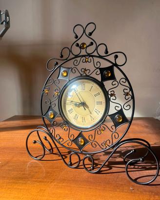 Orologio da tavolo in ferro battuto