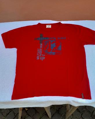 Maglietta uomo giovane sportiva 