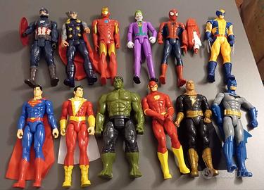 Supereroi giocattoli personaggi Marvel