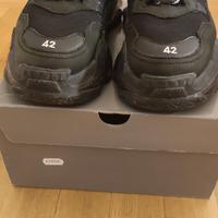 balenciaga triple s taglia 42