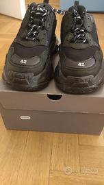 balenciaga triple s taglia 42
