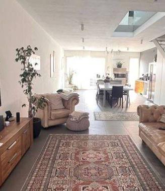 Appartamento di 178 m² con 4 locali e box auto dop