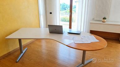 Scrivania angolare (NON IKEA)
