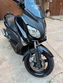 Yamaha xmax 250