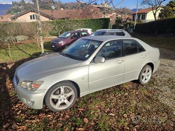 Lexus IS 200