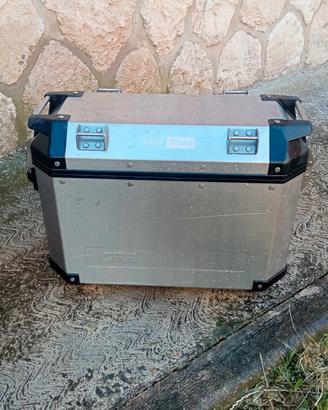 Tris valige Givi Outback 