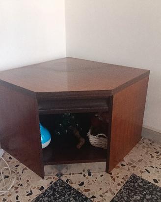Mobile angolare in legno per TV 