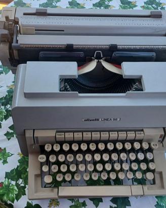 Macchina per scrivere Olivetti Linea 98