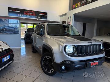 Renegade 2.0 Mjt 170CV 4WD Active Drive Low Trailh