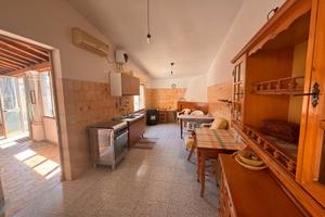 Casa indipendente con ampi spazi esterni