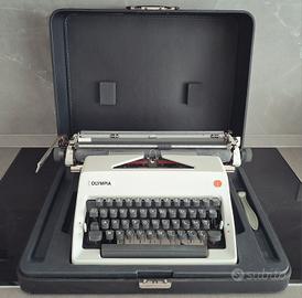 Macchina da scrivere Olympia