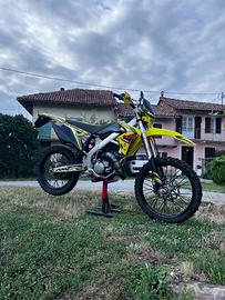 Suzuki Valenti RME 50