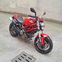 Ducati moster 696 plus
