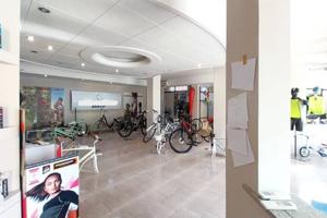 Immobile di 220 m² con 3 locali a Foligno