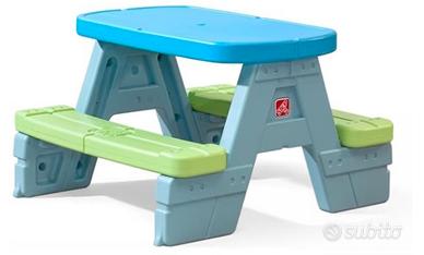 tavolino panca con ombrellone per bambini  Step2