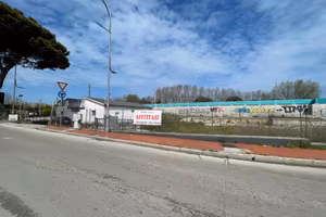 Terreno - Montesilvano (Centro) - 1 000 €/mese