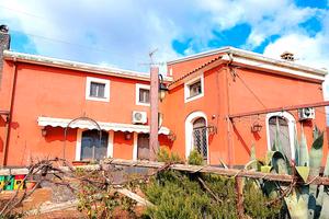 Locale stile siciliano per attività ristorativa