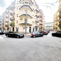 Locale commerciale in Via Guarini