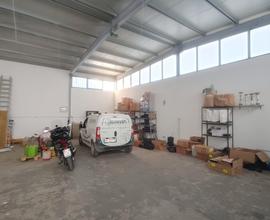 Capannone opificio 200mq zona industriale Barletta