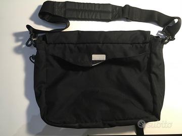 Tracolla Eastpak unisex adulti nera.