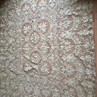 Copriletto matrimoniale vintage di pizzo