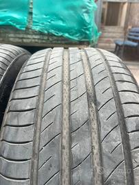 Gomme 215/55/17