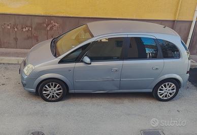 Autovettura Opel Meriva