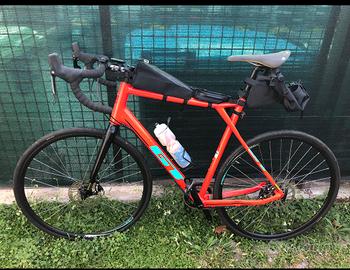 Bici Gravel GT Grade