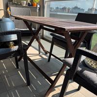 Tavolo da esterno in legno ikea