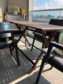 Tavolo da esterno in legno ikea