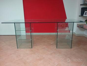 Scrivania in vetro