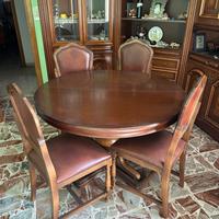 Tavolo in legno massello + 4 sedie in pelle