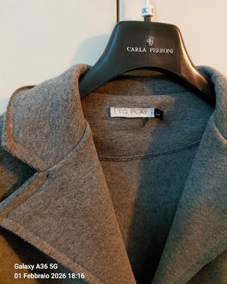 Giacca blazer in maglia di cotone felpata.
