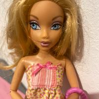 Barbie bambola