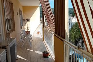 Ampio appartamento serapo mt 100 spiaggia