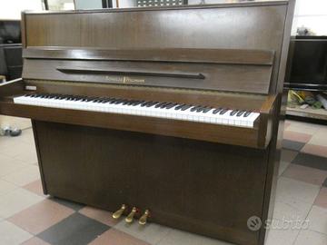Pianoforte SCHULZE POLLMANN 116 in noce