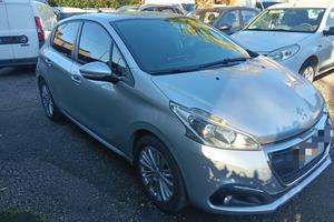 Peugeot 208 PureTech 82 5 porte Allure