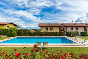 Casa vacanze padenghe sul garda con piscina