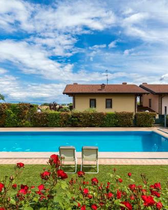 Casa vacanze padenghe sul garda con piscina