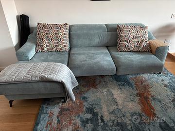 Divano 3 posti ampi con chaise longue