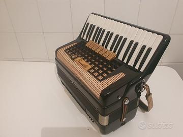 SPLENDIDA FISARMONICA SCANDALLI 80 BASSI