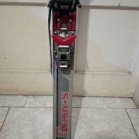 Sci rossignol con attacchi