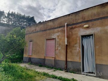 casa in contesto tranquillo a pianoneve