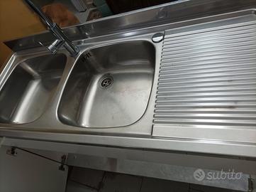 Lavello cucina con mobile e miscelatore - Arredamento e Casalinghi In  vendita a Brindisi