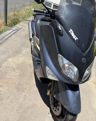 YAMAHA T MAX