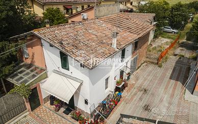 Sol.Terratetto in buono stato, ingresso indipend.