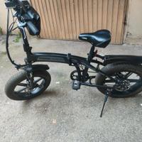 bici pedalata assistita Momo design 
