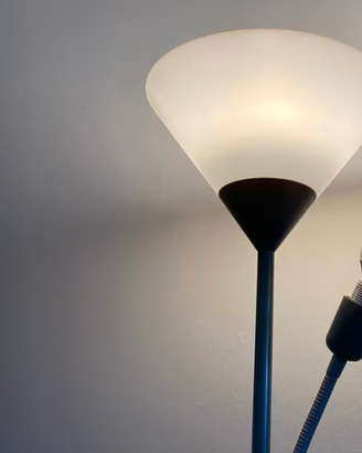 Lampada da pavimento 2 bracci grigio chiaro