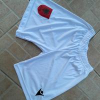 pantaloncini Albania