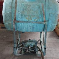 Vecchio Bottino per acqua alle viti con accessori 